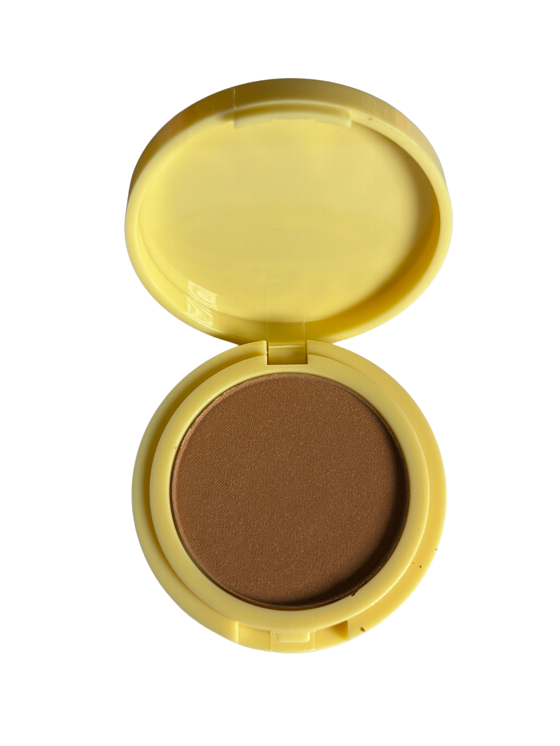 Alamar Cosmetics mini bronzers in the shade Cafe con Leche for a sun-kissed glow on light skin tones close view